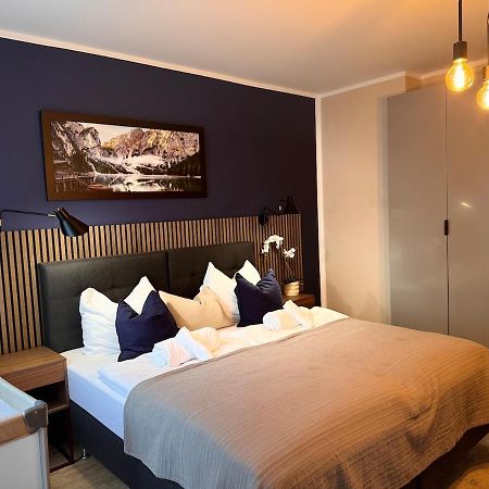 Zentrale Wohnung Direkt Am Hauptbahnhof - Bismarck Düsseldorf Buitenkant foto