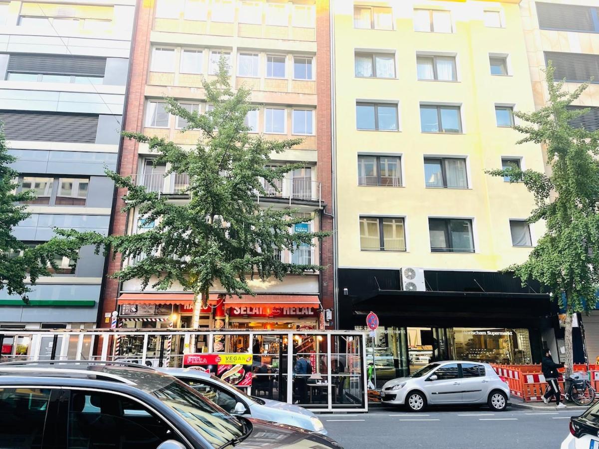 Zentrale Wohnung Direkt Am Hauptbahnhof - Bismarck Düsseldorf Buitenkant foto