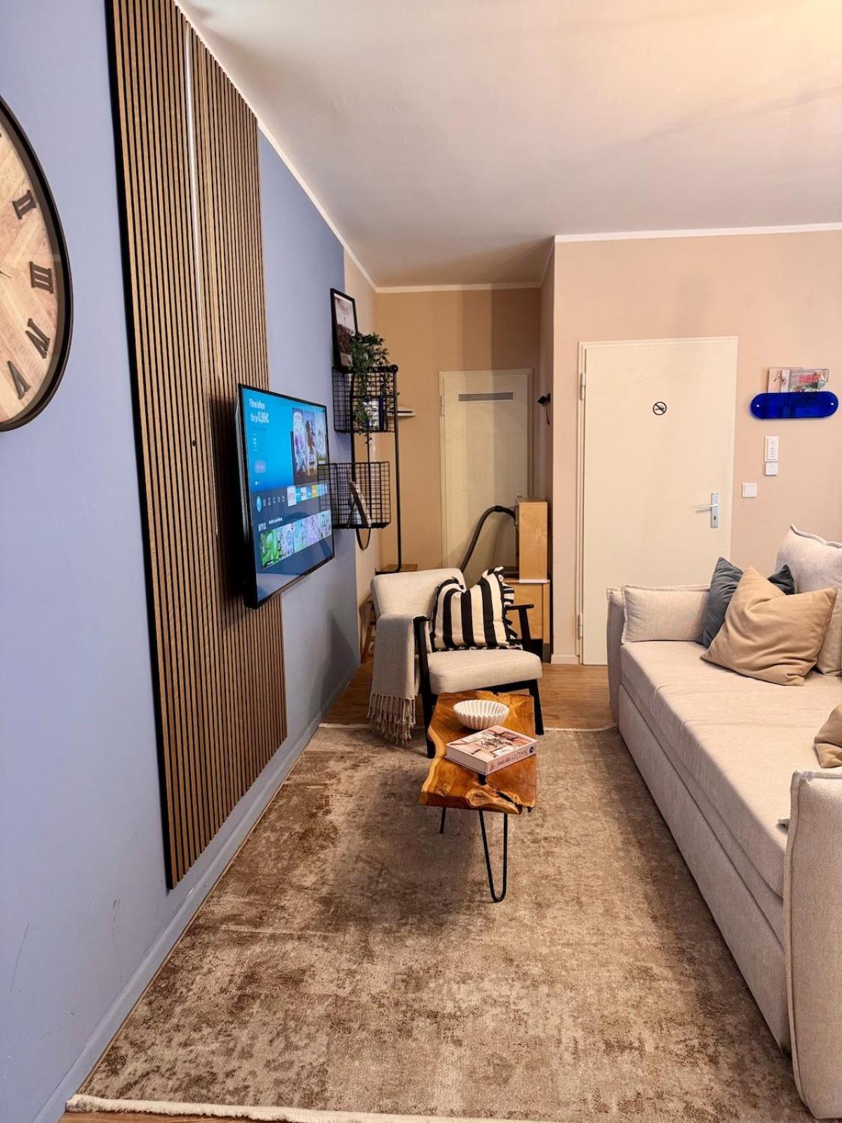 Zentrale Wohnung Direkt Am Hauptbahnhof - Bismarck Düsseldorf Buitenkant foto